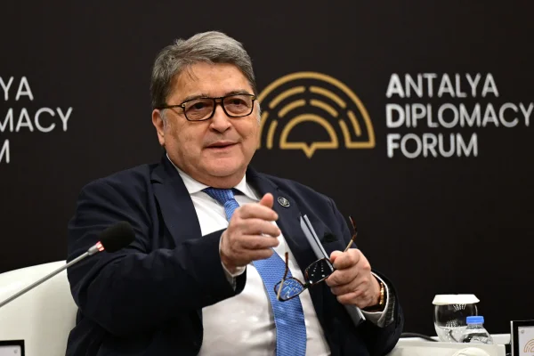 România, exclusă din programul Visa Waiver din cauza criminalității și refuzurilor mari de viză. Hurezeanu: „Este în continuare o discuție deschisă”