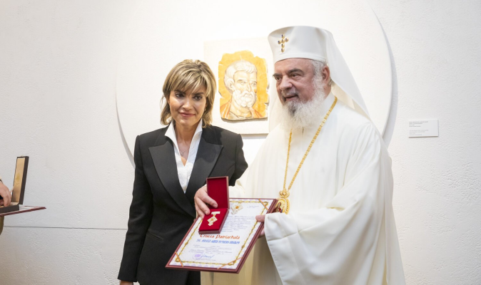 EXCLUSIV Cum a ajuns în guvernele Ponta și Dăncilă clădirea plătită cu ”nesimțire mare” de Eximbank la o firmă-intermediar / Ce a cerut Mircea Abrudean în 2023 / Ce dosar penal a avut patroana firmei, Monica Maria Dăscălița Peterson, și cum a ajuns să primească Crucea Patriarhală