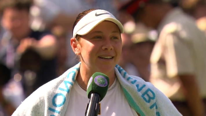 Surpriză produsă în semifinalele de la Wimbledon: Amanda Anisimova o elimină pe lidera mondială Aryna Sabalenka și merge în finală
