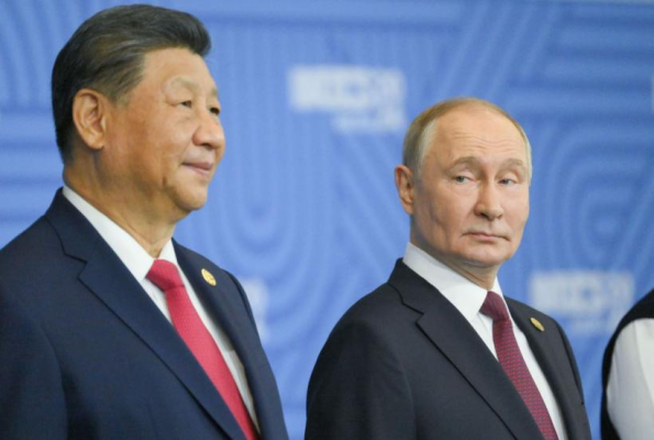 Putin şi Xi Jinping "condamnă ferm" atacurile israeliene din Iran. Putin va vizita China
