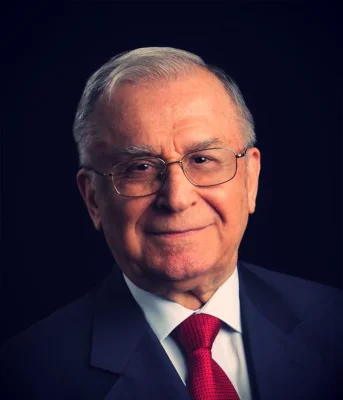 Breaking News. Ion Iliescu, dus de urgență la ATI, la spitalul SRI