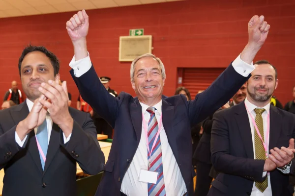 Marea Britanie: Partidul Conservator respinge afirmația lui Nigel Farage că Reform UK ar fi devenit PRINCIPALUL partid de opoziție
