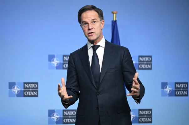 Nicușor Dan, felicitat la telefon de secretarul general al NATO. „Așteptăm cu nerăbdare să lucrăm împreună, inclusiv în perioada premergătoare summitului NATO de la Haga”