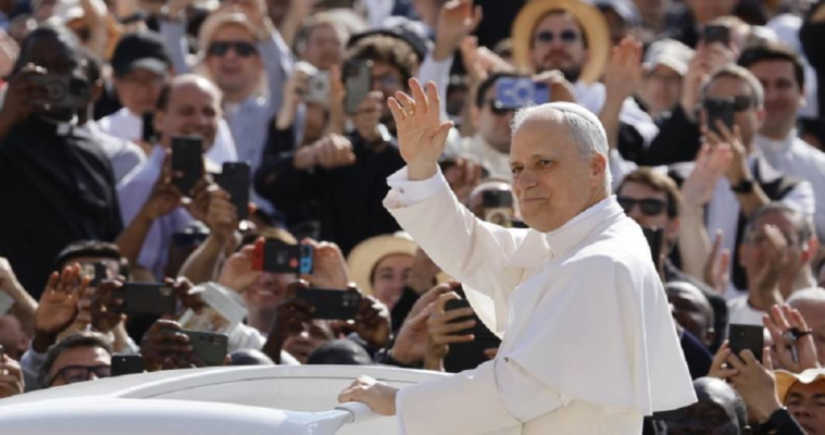 Trump, despre Papa Leon: Îmi place mult de fratele său. Este un mare "trumpist"