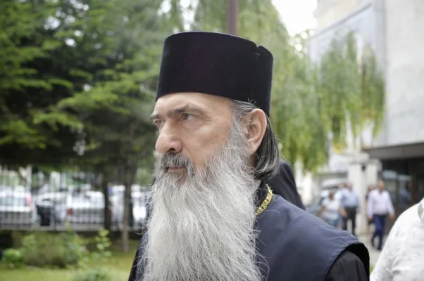IPS Teodosie sfințește un sediu AUR și urează formațiunii politice „un rezultat bun și sănătos" la alegeri