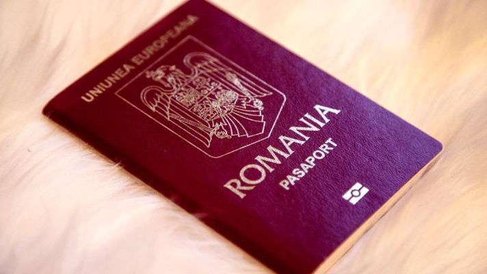 Doi funcţionari publici de la Serviciul de Evidenţa Populaţiei au fost reţinuţi şi alţi doi plasați sub control judiciar, în dosarul actelor de identitate româneşti false pentru cetăţeni ruşi, ucraineni şi moldoveni