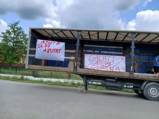 Victimele inundațiilor din Galați vin să ajute sătenii din Covasna: „Noi știm ce înseamnă!” / ”Venim cu mâncarea noastră, cu motorina noastră, noi nu suntem politicieni, nu avem legătură cu nimeni, nici cu biserici, nici cu primari”