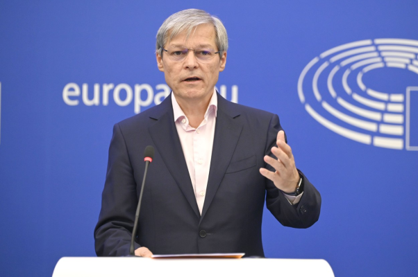 Surse Euronews: Dacian Cioloș, luat în calcul pentru șefia SRI sau SIE. Numirile vor fi făcute în septembrie