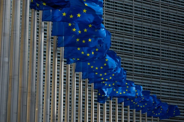 Comisia Europeană recomandă României noi măsuri pentru independența justiției și a mass-media