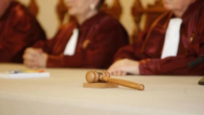 Mandatele a 3 judecători de la Curtea Constituțională expiră. Gelu Vișan: O să pună politruci care să le rezolve problemele