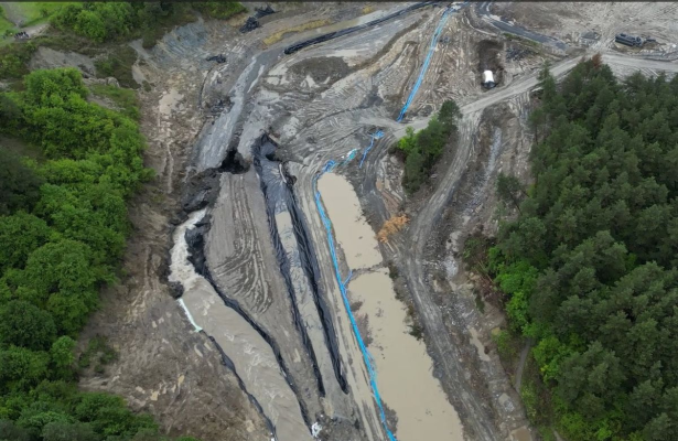Guvernul adoptă măsuri de sprijin pentru populația afectată de contaminarea cu sare a râului Târnava Mică