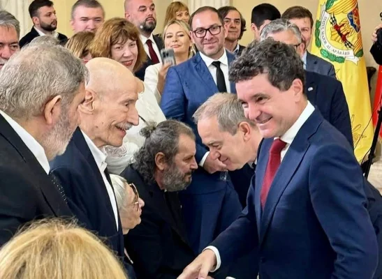 Mircea Cărtărescu anunță că a fost la Cotroceni dar subliniază că nu l-a felicitat pe Nicușor Dan. Care a fost motivul