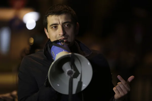 George Simion îl acuză pe Macron de tendințe dictatoriale: „Franța s-a implicat în alegerile din România”