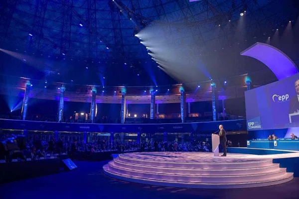 Congres PPE la București – Popularii Europeni, la Romexpo. Peste 2.000 de delegaţi din peste 40 de ţări, prezenţi la reuniune