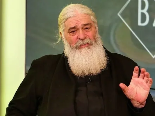 Scandal în Biserică: controversatul preot ieșean care i-a făcut campanie pe față lui Georgescu