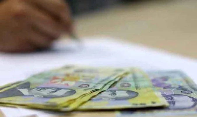 Statul le ia românilor banii de pe card. Suma minimă este de 5.000 de lei