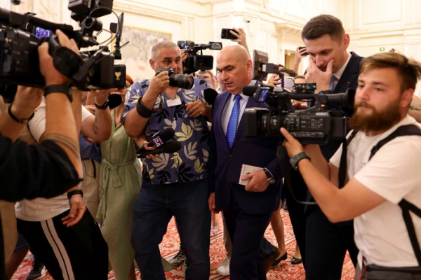 Guvernul a adoptat legea austerității: CASS pentru pensii mari, tăieri pentru partide și taxe mai mari pentru jocuri de noroc