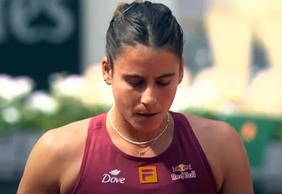 Emma Navarro, a doua cea mai bogată jucătoare din WTA, eliminată rușinos în primul tur la Roland Garros