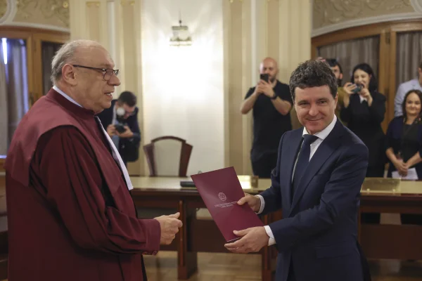 Nicușor Dan, validat președinte al României de CCR: „Urmează un nou capitol în istoria recentă și contemporană. Înțeleg responsabilitatea mandatului”