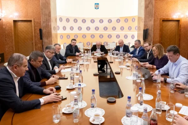 Alegerile prezidențiale zguduie partidele: demisii, criză și speranțe în finaliștii cursei| ANALIZǍ