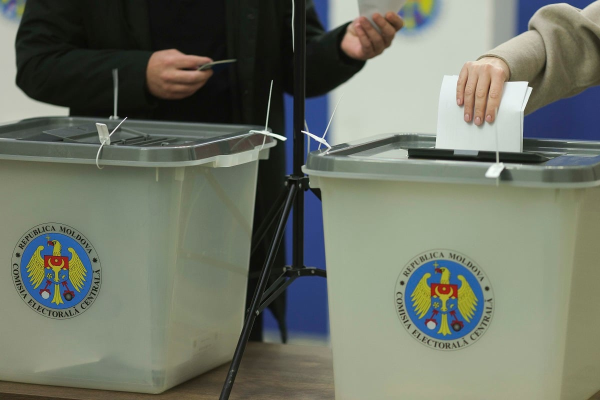 Premierul moldovean Dorin Recean: Alegerile parlamentare din septembrie pot fi afectate de tehnologii noi, rețele de criptomonede, influenceri plătiți și campanii de manipulare din surse externe