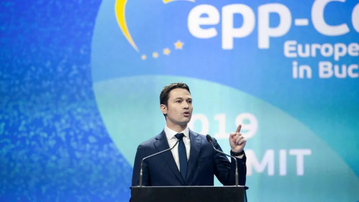 Robert Sighiartău la RFI: Ideea rotativei premierilor este total greșită