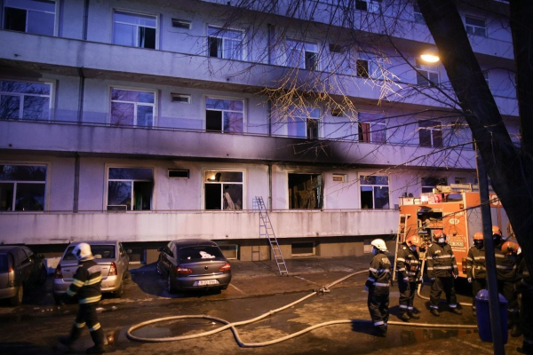 Procurorii au schimbat încadrarea juridică în cazul incendiului devastator de la Institutul de Boli Infecțioase „Prof. Dr. Matei Balș”, soldat cu 9 decese / Cercetările au fost extinse și față de instituția medicală, șeful de la Achiziții, o societate comercială și administratorul ei pentru abuz în serviciu