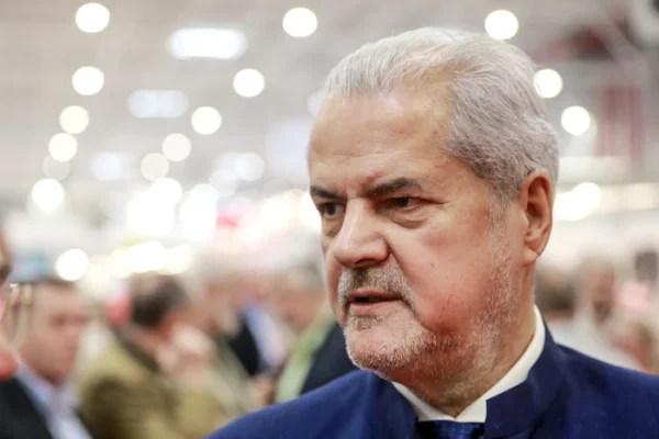 Adrian Năstase spune că dorința lui Băsescu s-a împlinit: PSD a ajuns „a cincea roată” la căruţă. „AUR poate aspira votanții social-democrați”