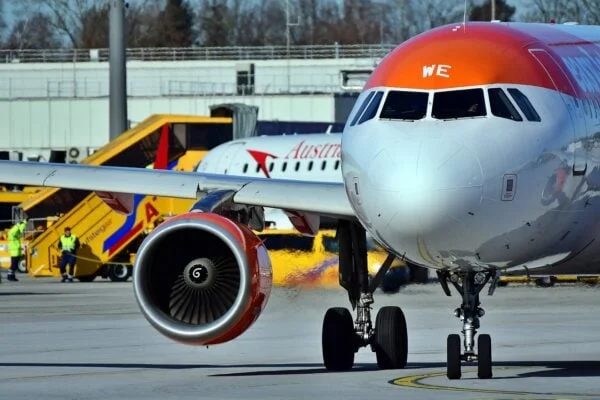 Airbus a câştigat o comandă istorică de la compania naţională poloneză LOT, pentru 40 de avioane A220, acordul semnalând o apropiere strategică între Franţa şi Polonia