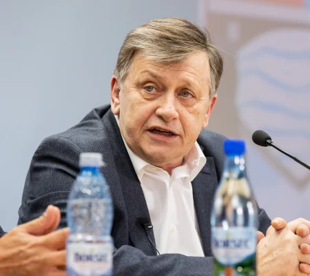 Crin Antonescu recunoaște că intervenția lui JD Vance a fost corectă