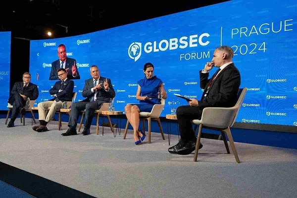 Ciucă s-a întâlnit cu ”lideri europeni cu greutate”, după votul din PNL pentru candidatura la prezidențiale
