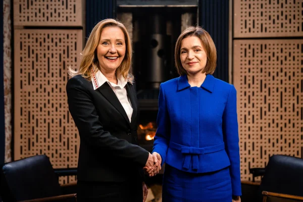 Elena Lasconi, după ce partidul Maiei Sandu a anunţat că-l SUSȚINE pe Crin Antonescu:” Are calculele ei şi îşi protejează ţara”