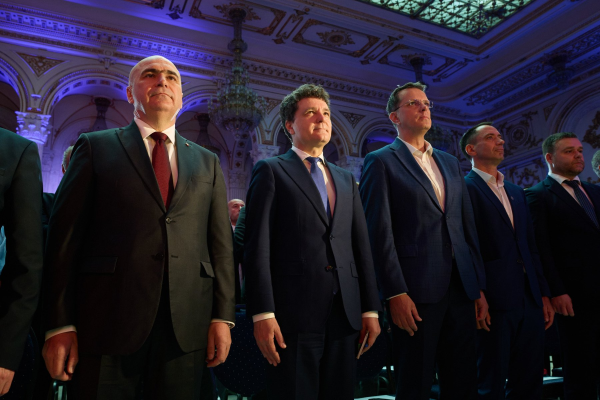 LIVE Predoiu, Veștea, Ciucu și Pauliuc, noii prim-vicepreședinți ai PNL / Dan Motreanu, secretar general al PNL / Ciprian Dobre, șeful Comisiei de Arbitraj / Ilie Bolojan, singurul candidat, ales șef PNL / Nicușor Dan, prezent la congresul extraordinar