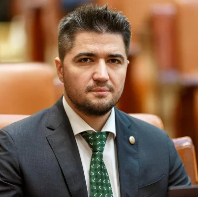 USR: Guvernul Ciolacu nu vrea stoparea folosirii în scop personal a mașinilor instituțiilor