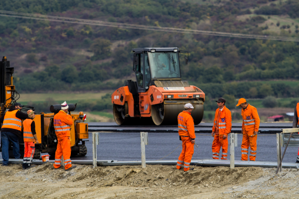 Autostrada Unirii (A8): Lucrările sunt blocate. Dacă nu se iau măsuri urgente, riscăm pierderea fondurilor PNRR