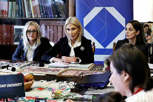 Raluca Turcan a participat la evenimentul ”Șezătoare de primăvară – flori din cămașa românească”, organizat de Institutul Național al Patrimoniului