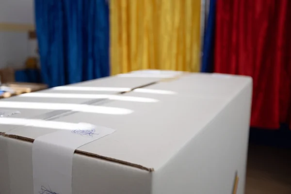 S-a încheiat oficial turul doi al alegerilor prezidențiale. Peste 11,6 milioane de români au votat până la ora 21:00 în țară și străinătate