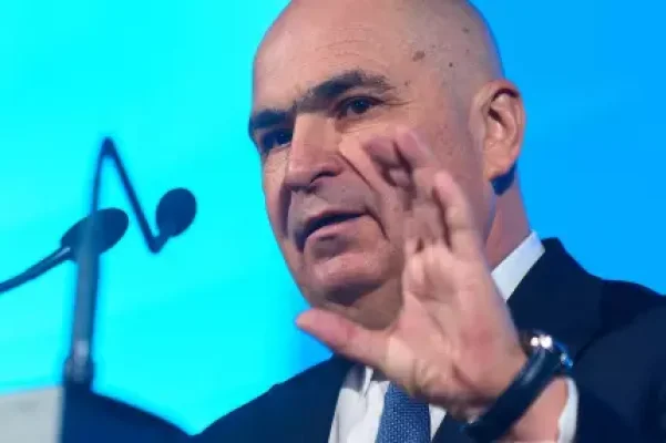 Bolojan, întrebat de ce a decis să devină senator: "Am considerat că este obligaţie din partea mea". Cine l-a convins să preia conducerea partidului