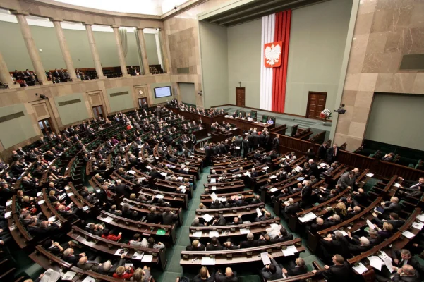 Alegeri decisive în Polonia: Europa liberală versus naționalism conservator