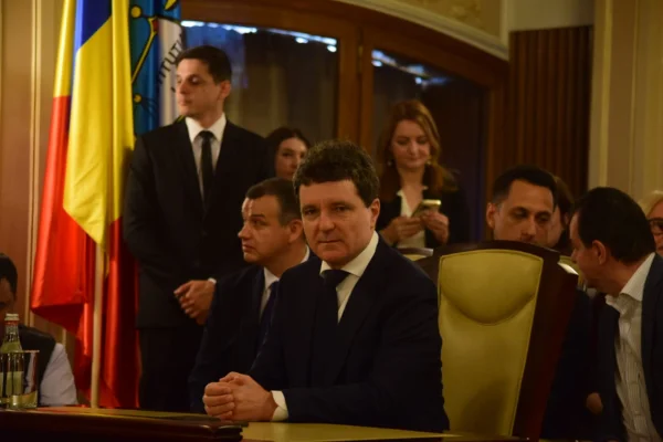 Nicuşor Dan, felicitat telefonic de șefa Comisiei Europene: Acum eşti preşedintele tuturor românilor