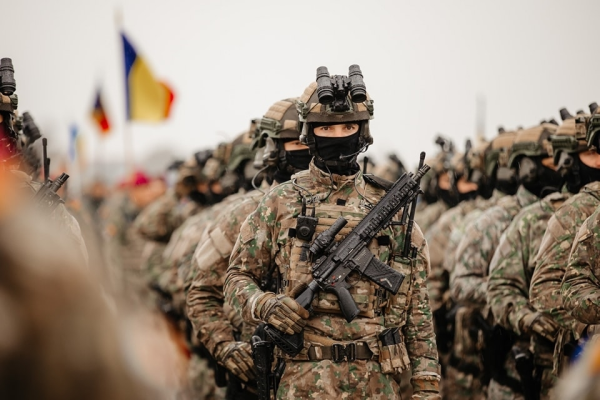 Ministrul Apărării anunță recrutări pe bandă rulantă: „E nevoie de mai multă lume”