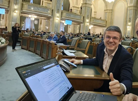 „Luptăm cu sistemul specialilor”. Conducerea ASF nu poate cumula remunerația executivă cu indemnizația de membru în CA, prevede un proiect de lege