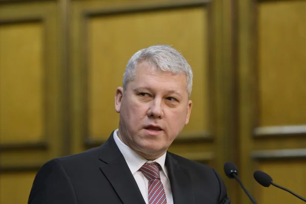 Predoiu: Avem nevoie de un guvern stabil, cu cât mai repede, cu atât mai bine