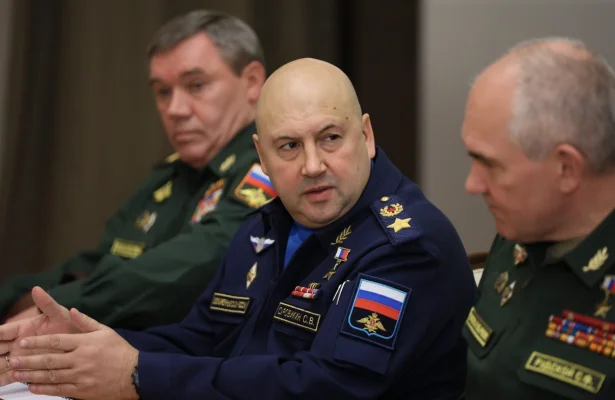 Generalul rus Surovikin se află în Algeria, afirmă serviciile secrete britanice