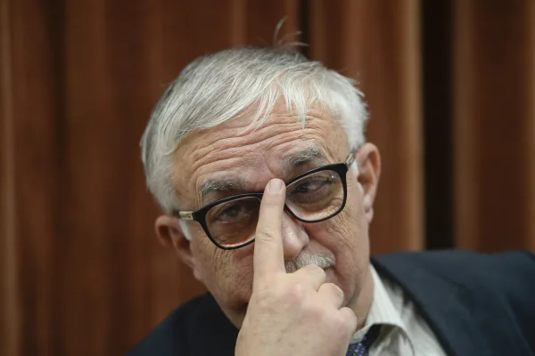 Mingea e la Înalta Curte. Augustin Zegrean explică cum se pot organiza alegerile prezidenţiale în luna mai