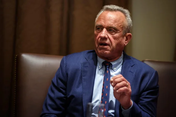 „Să facem America sănătoasă din nou”, a spus Robert Kennedy Jr. și a anunțat reducerea cu un sfert a Departamentului de Sănătate