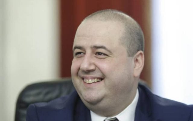 Camera Deputaţilor şi Senatul aleg doi judecători ai Curţii Constituţionale / Cele două propuneri: Mihai Busuioc, din partea PSD şi Csaba Asztalos, din partea UDMR