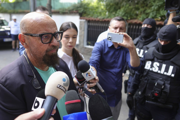 Cristian Popescu Piedone: Mi-am făcut datoria, i-am deranjat pe mulți. Nu am făcut trafic de influență. N-am vrut decât să îmi fac datoria și mi-o vor face în continuare. Îmi voi demonstra nevinovăția