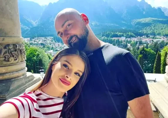 SURSE Soțul Teodorei Marcu, tânăra ucisă în cartierul Cosmopolis, ar fi amenințat-o cu moartea pe fata de 18 ani a bărbatului care i-a ucis soția / Poliția a emis un ordin de protecție împotriva lui