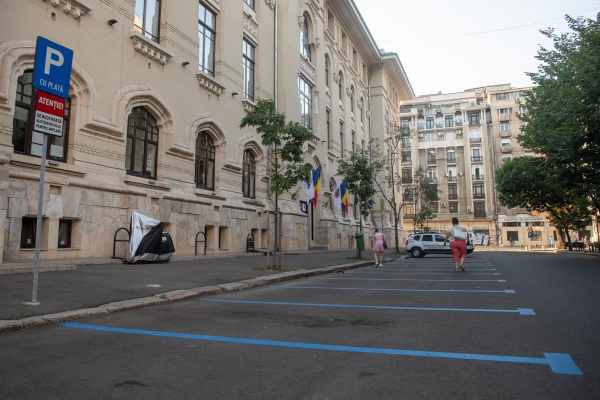 BREAKING Curtea de Conturi cere suspendarea directorului general al Companiei Municipale Parking București / Tarife mărite ilegal pentru parcările „cu dungă albastră” din București, subdelegări fără aprobare și pierderi masive de venituri / Curtea sesizează DNA